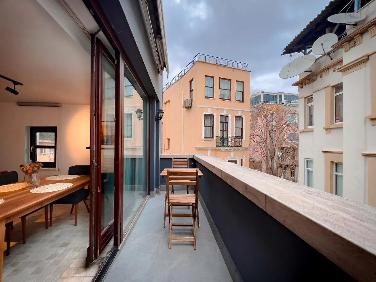 Homie Suites - Modern Apartments Nearby Istiklal Street & Galata Tower Istanbul