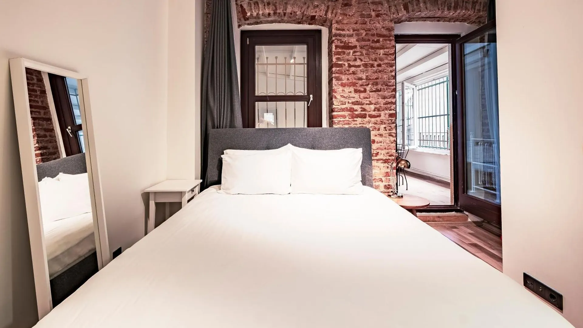 Homie Suites - Modern Apartments Nearby Istiklal Street & Galata Tower Istanbul 0*,  Turkey
