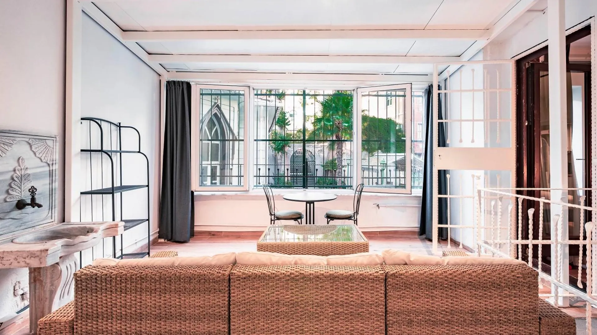 Homie Suites - Modern Apartments Nearby Istiklal Street & Galata Tower Istanbul