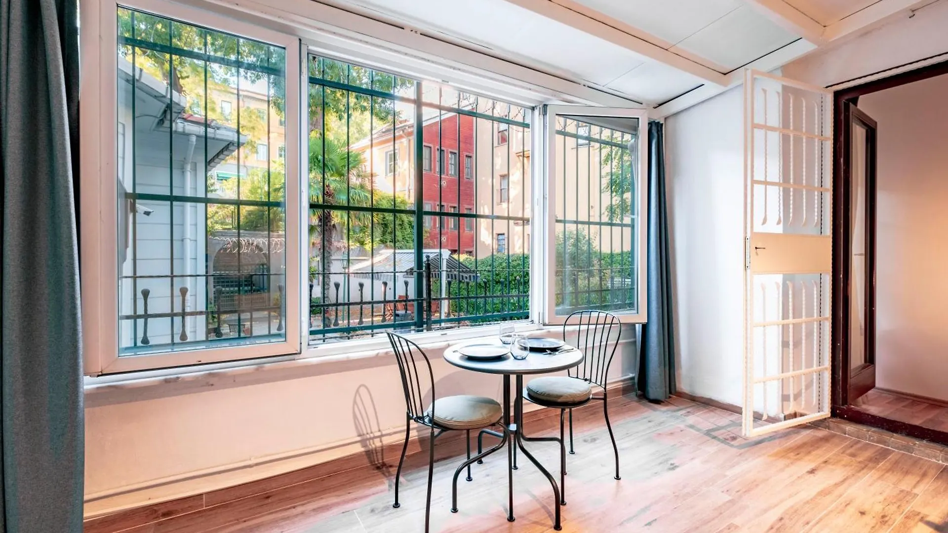 Homie Suites - Modern Apartments Nearby Istiklal Street & Galata Tower Istanbul
